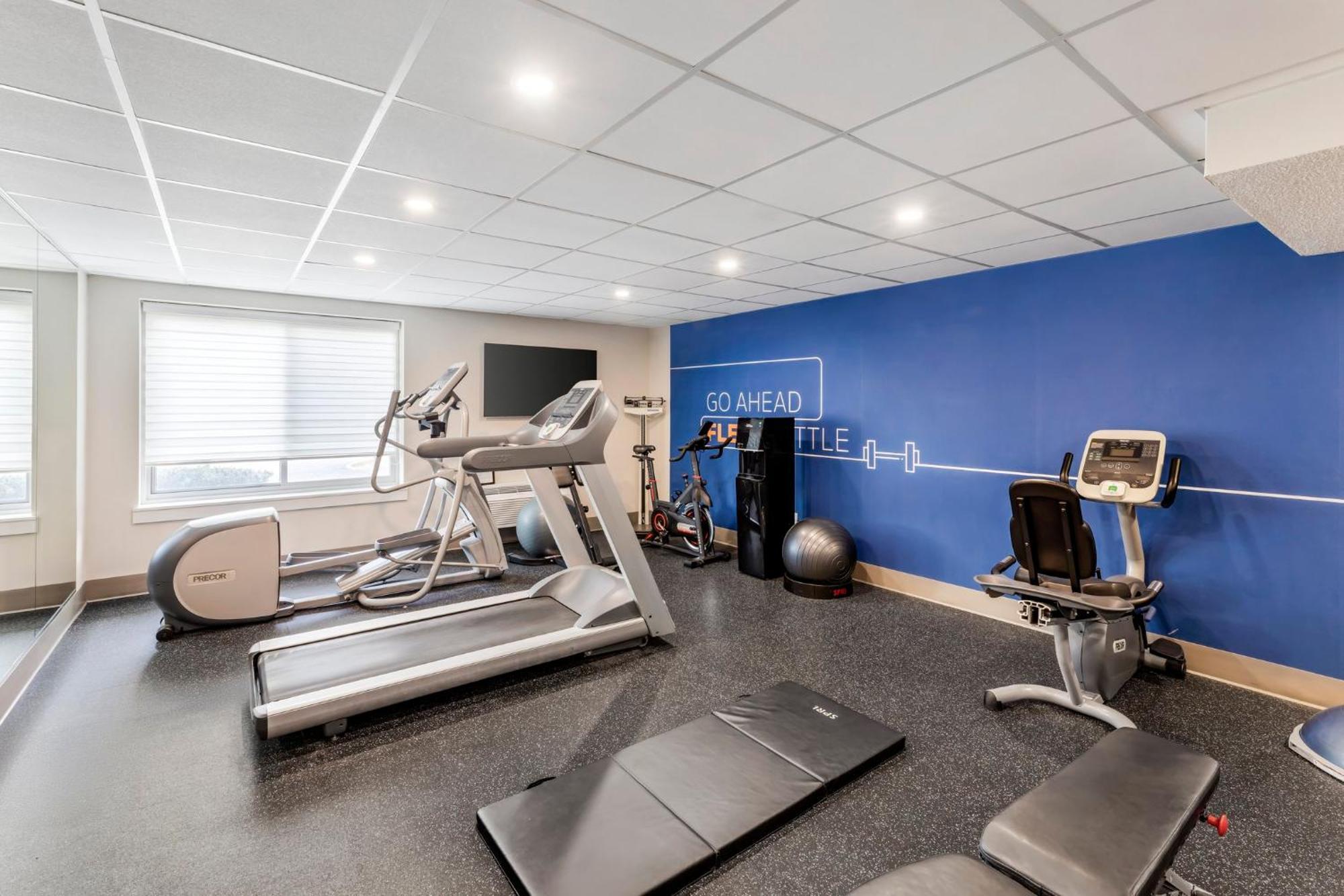 Holiday Inn Express Chicago-Downers Grove By Ihg Zewnętrze zdjęcie