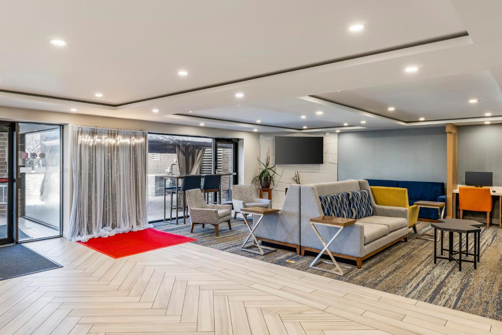 Holiday Inn Express Chicago-Downers Grove By Ihg Zewnętrze zdjęcie