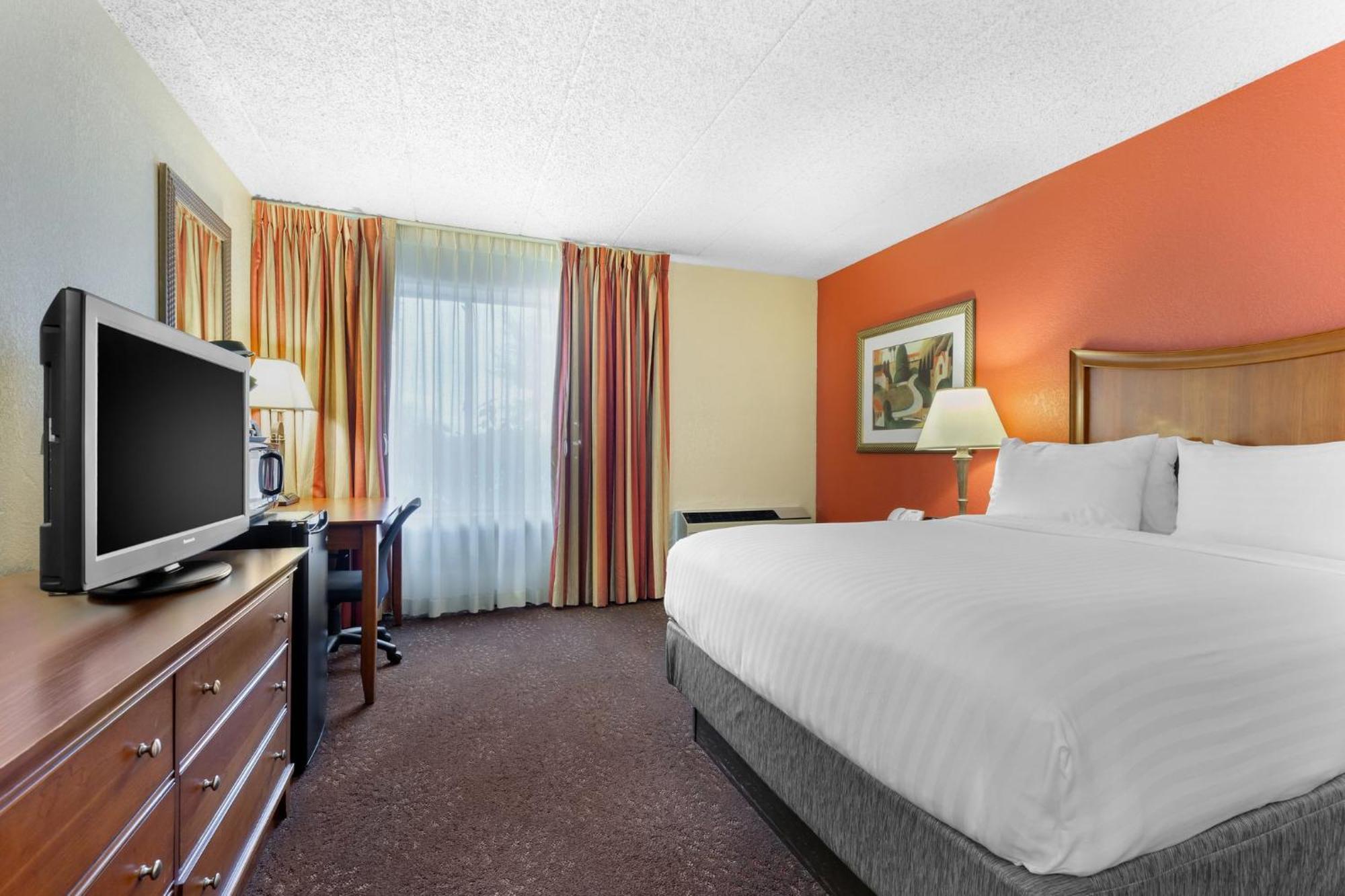 Holiday Inn Express Chicago-Downers Grove By Ihg Zewnętrze zdjęcie